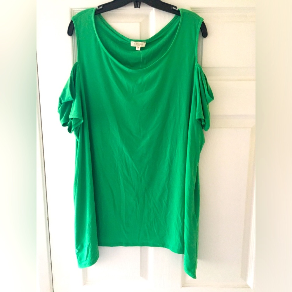 Sz 2X cold shoulder top